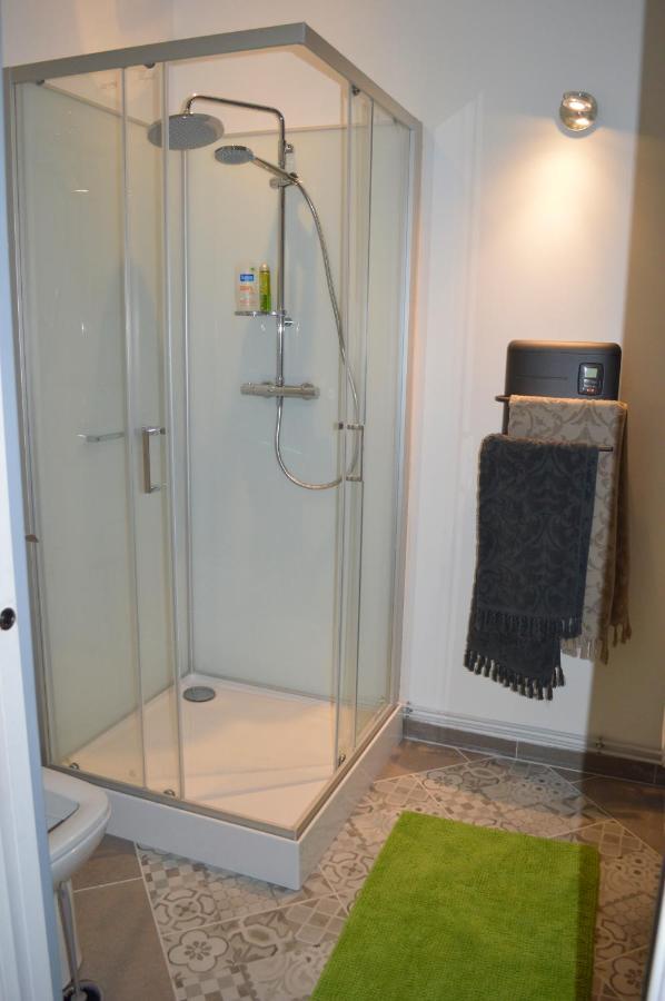 Logement Nenuphar อาวาลง ภายนอก รูปภาพ
